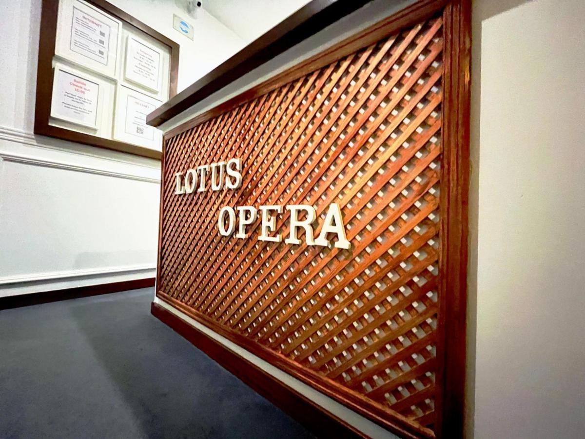 Lotus Opera House Hotel Madri Exterior foto